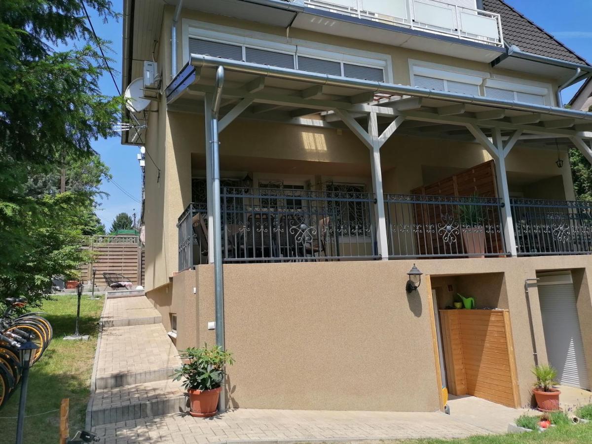 Villa Pelso บาลาตองโยรอค ภายนอก รูปภาพ